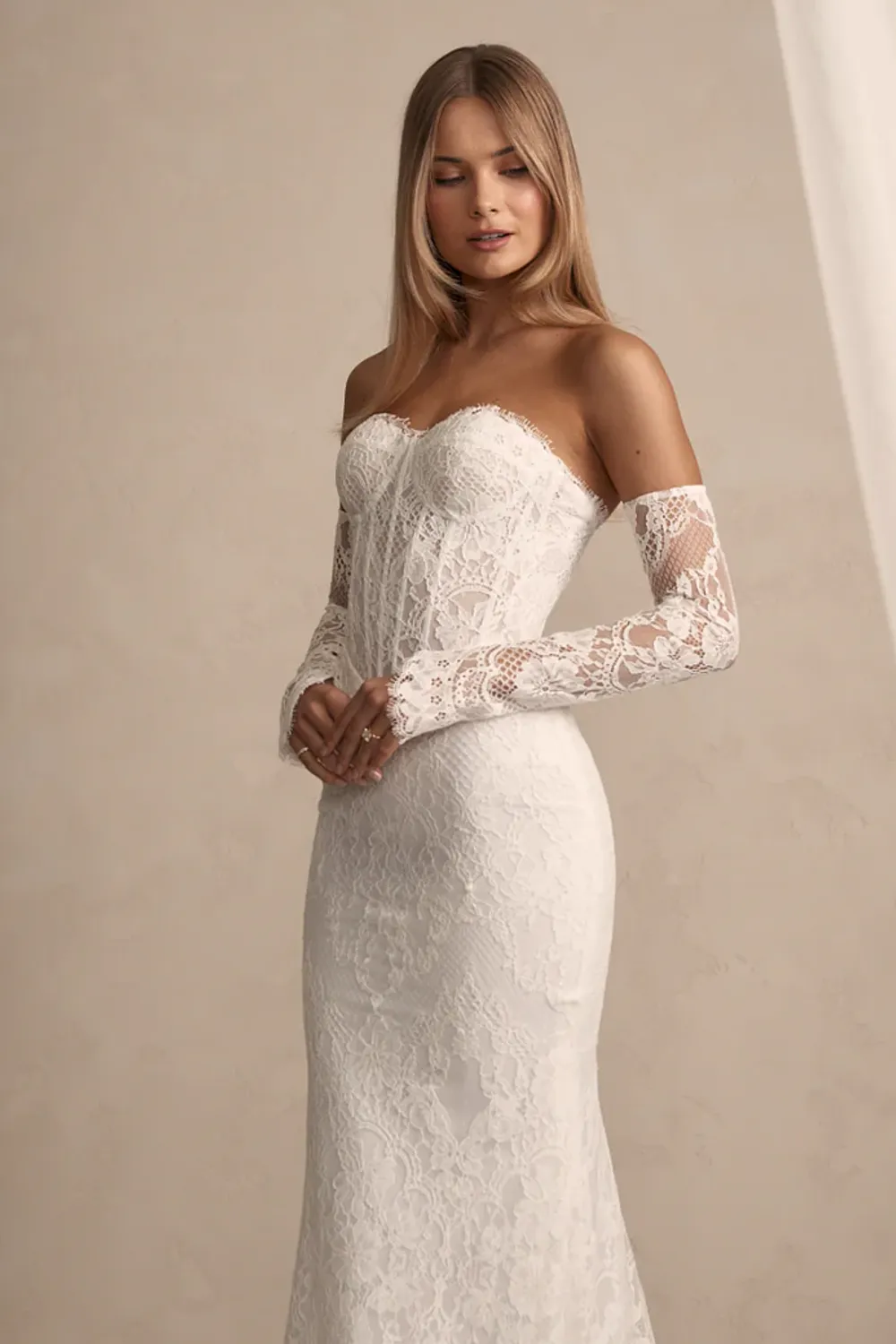 Featured Wedding Dresses
